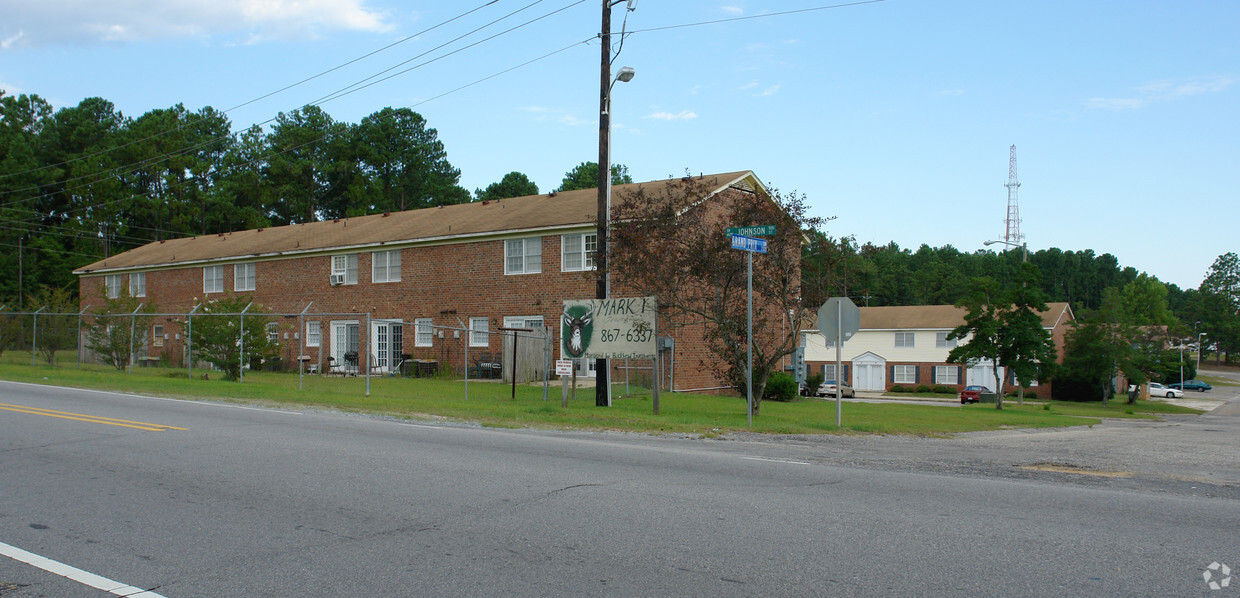 Foto principal - Woodbridge Townhomes