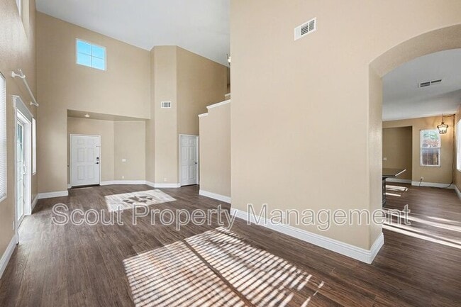 Foto del edificio - 30783 Medinah Way