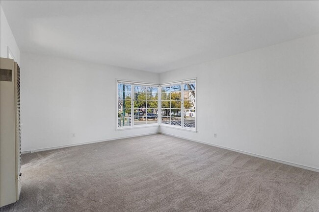 Building Photo - 1545 8th St