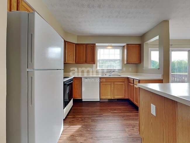 Building Photo - 10103 Edgerton Dr