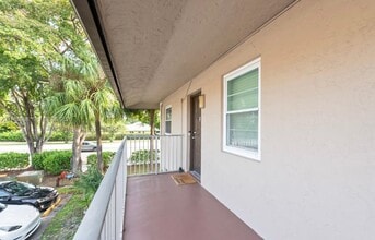 Building Photo - 8750 Royal Palm Blvd