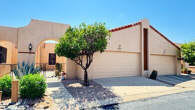 Building Photo - 6208 N Rockglen Rd