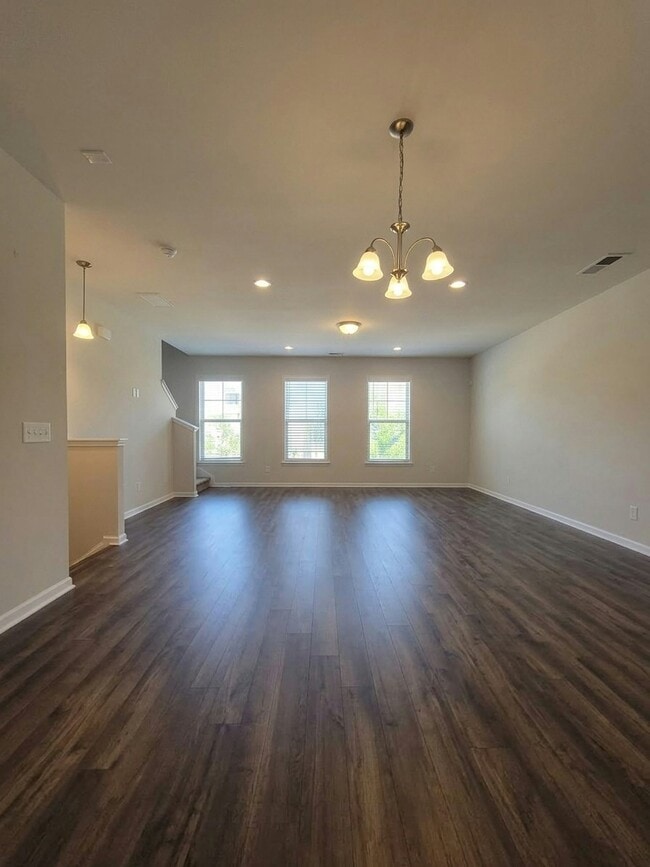 Building Photo - 311 Mahone Dr