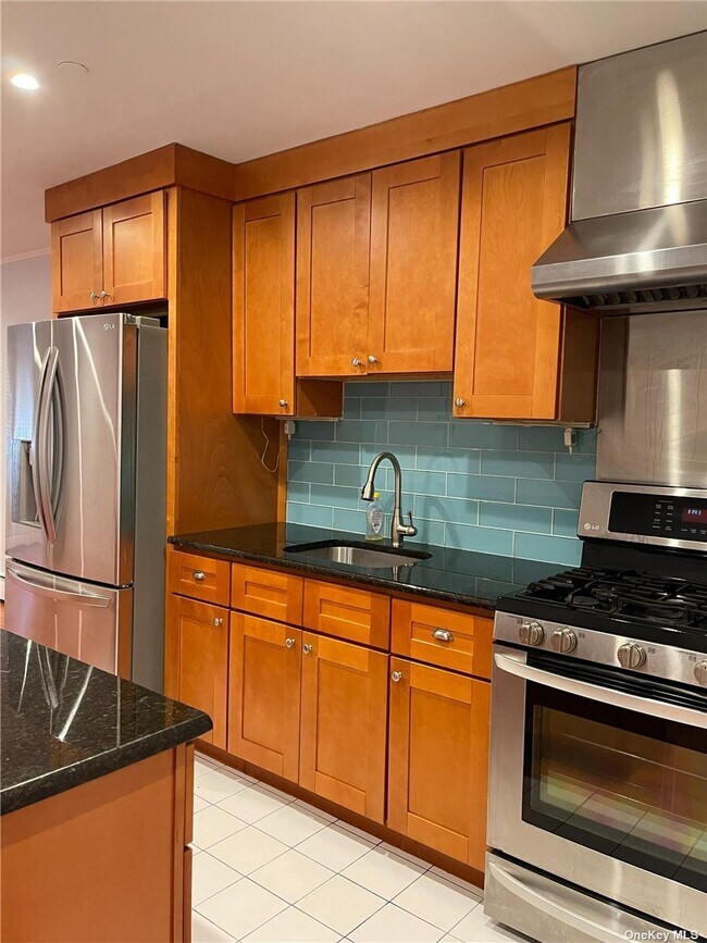 Foto del edificio - 1425-25 Greene Ave