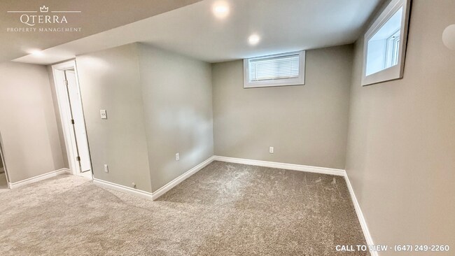 Photo du bâtiment - 360 E 25th St