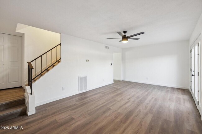 Foto del edificio - 6173 N Granite Reef Rd