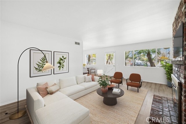 Foto del edificio - 375 Woodland Pl