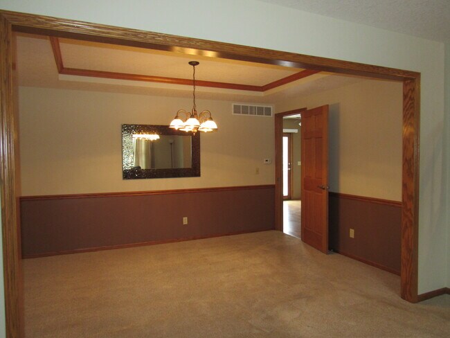 Foto del edificio - 3471 Crow Creek Rd