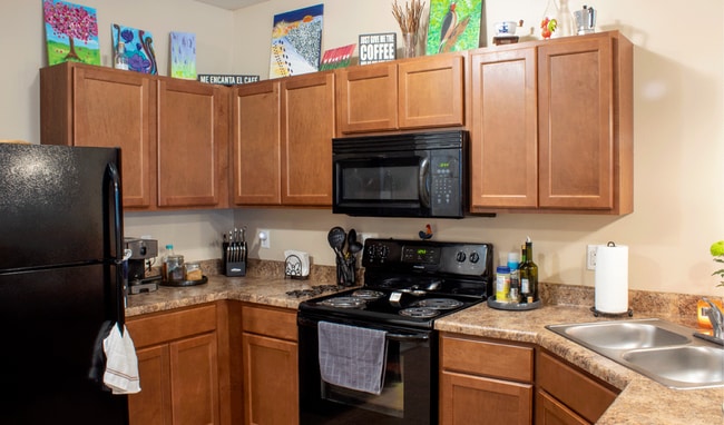 Building Photo - Woodland Reserve Apartments