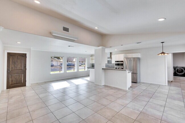 Foto del edificio - 7709 Shoal Creek Blvd