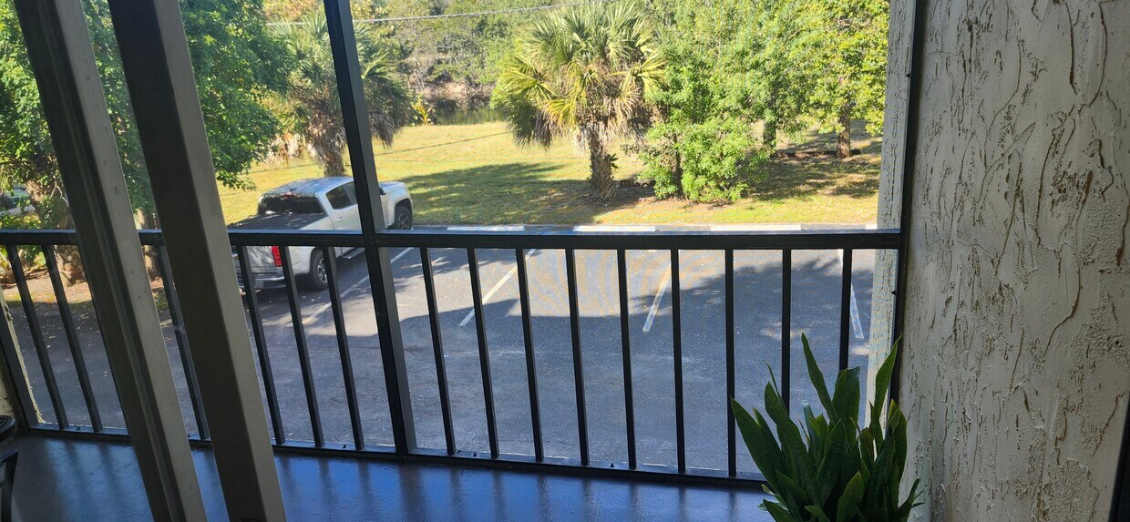 Foto del edificio - 490 NW 20th St