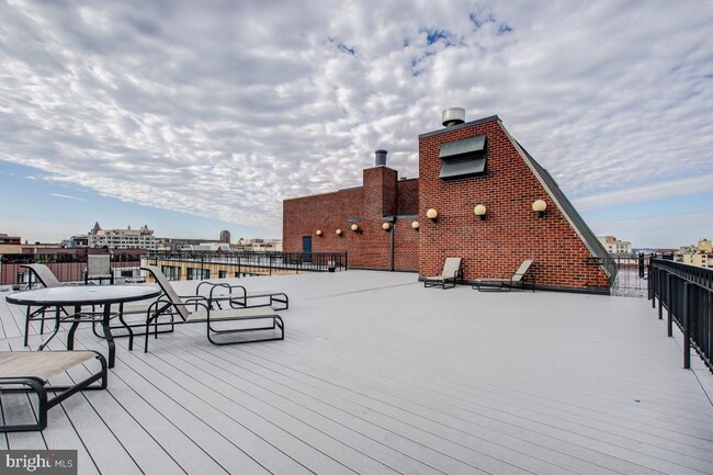 Building Photo - 1245 13th St NW