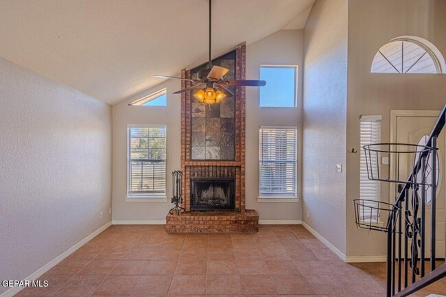 Foto del edificio - 5717 Saplinas Rd