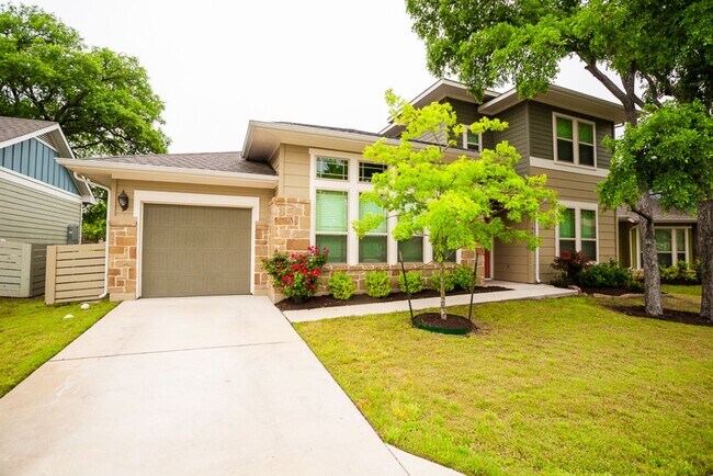 Foto del edificio - Your Next Home Awaits: Spacious 3/BR 2.5/B...