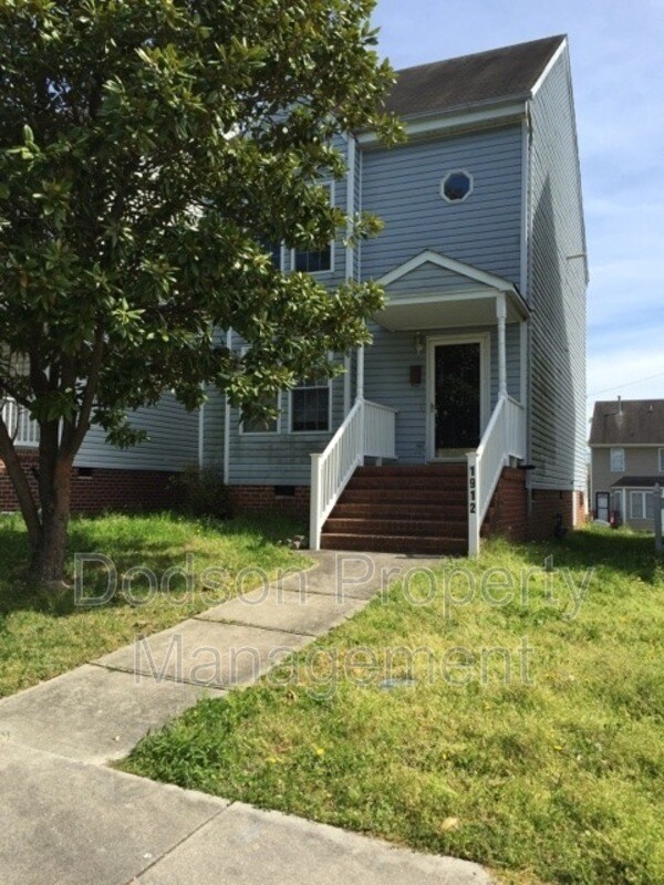 Primary Photo - 1912 Porter St
