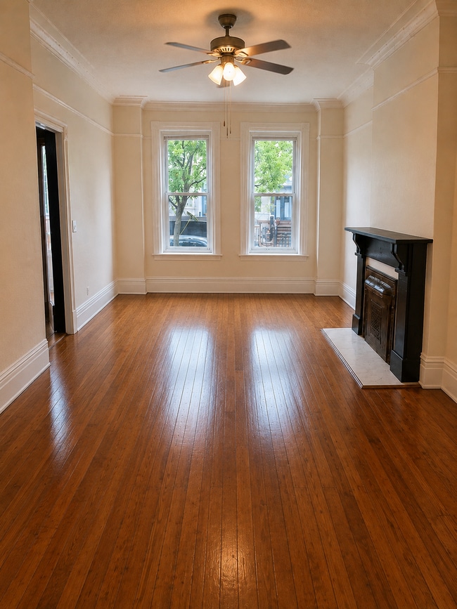 Sala de estar sin amueblar - 439 37th St