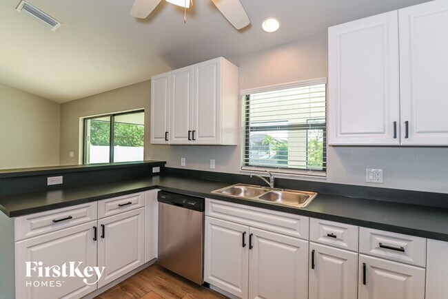 Foto del edificio - 1617 SW 15th Pl