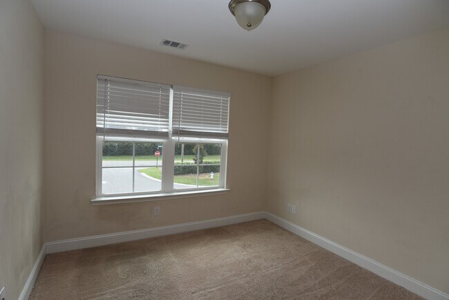 Foto del edificio - 3 Bed/2.5 Bath Townhome in Richmond Hill