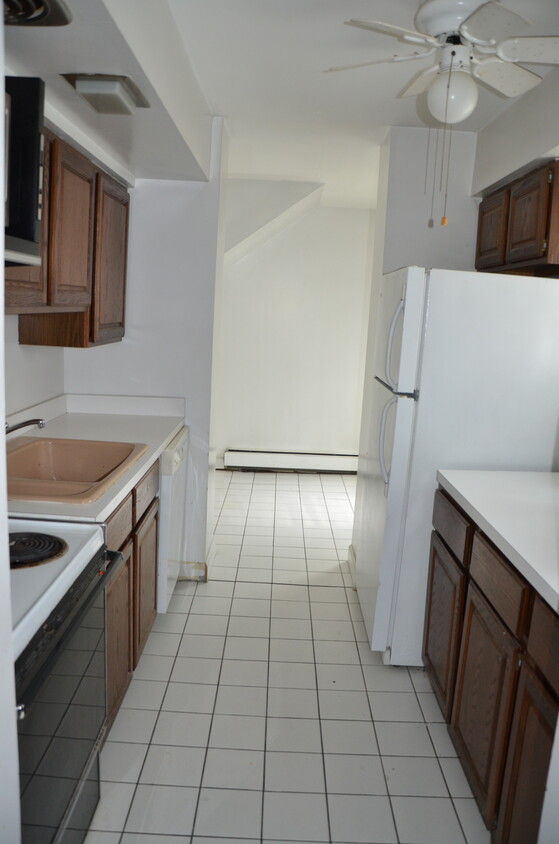 Primary Photo - 2032 Linden Ave