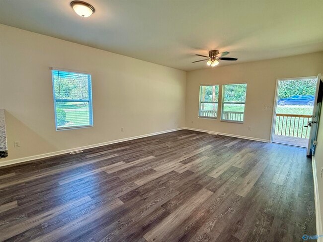 Building Photo - 1582 Hobbs Island Rd SE