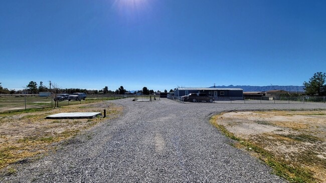 Foto del edificio - 1611 E Gamebird Rd