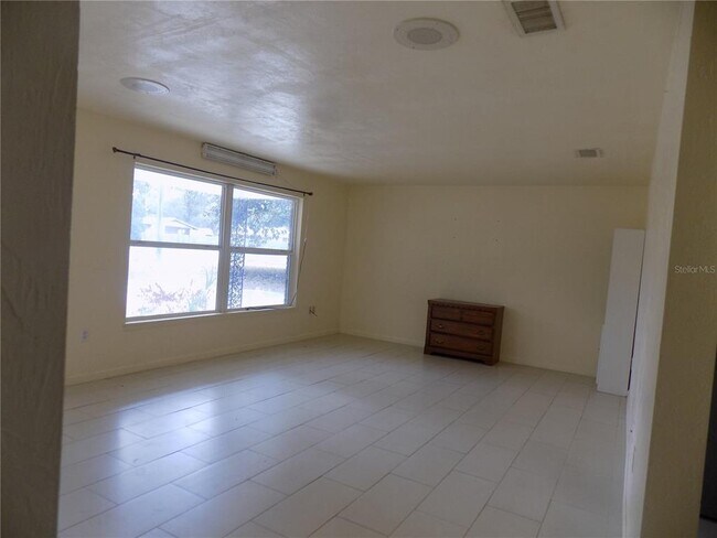 Foto del edificio - 1724 NW 39th Ave