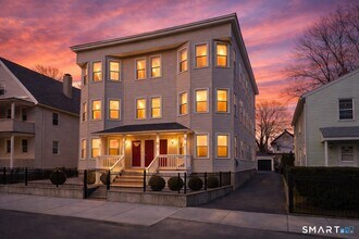 Building Photo - 1132 Hancock Ave