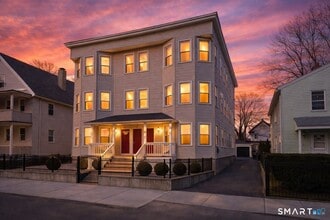 Building Photo - 1132 Hancock Ave