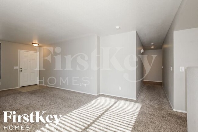 Building Photo - 15893 W Statler St
