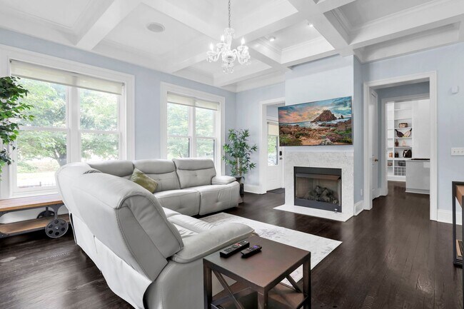 Foto del edificio - Modern Luxury Living in the Heart of Victorian Village