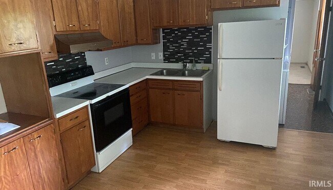 Foto del edificio - 2616 Willow Dr