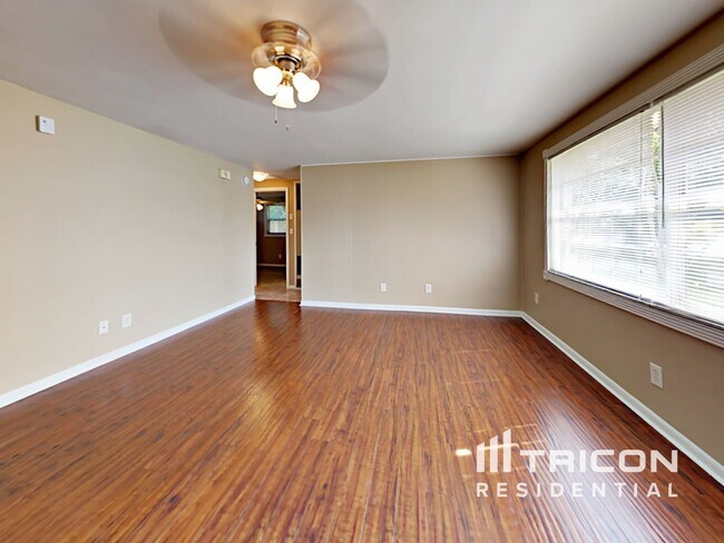 Foto del edificio - 8589 Lantana Dr