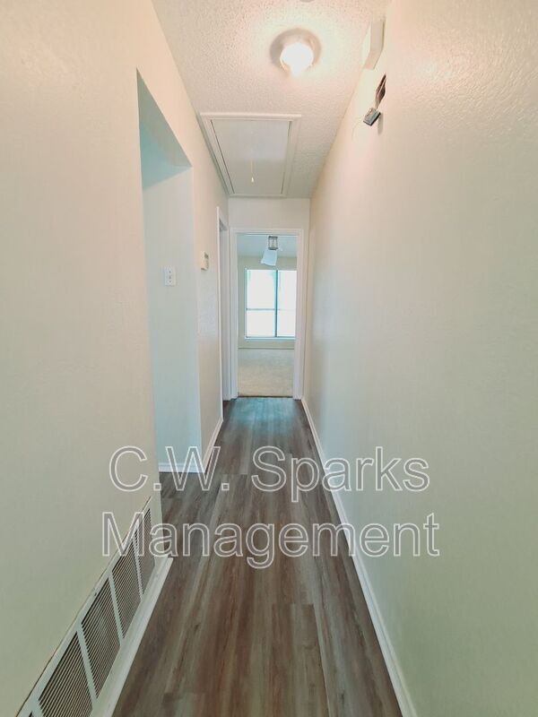 Foto del edificio - 926 Westover Dr