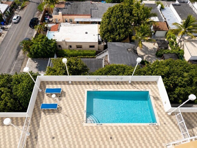 Foto del edificio - 900 SW 8th St
