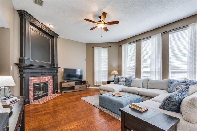 Foto del edificio - 1117 Lakeridge Ln