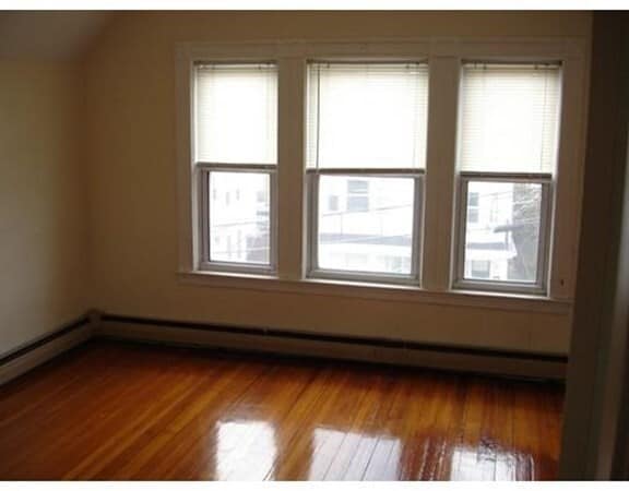 Building Photo - 19 Curtis St