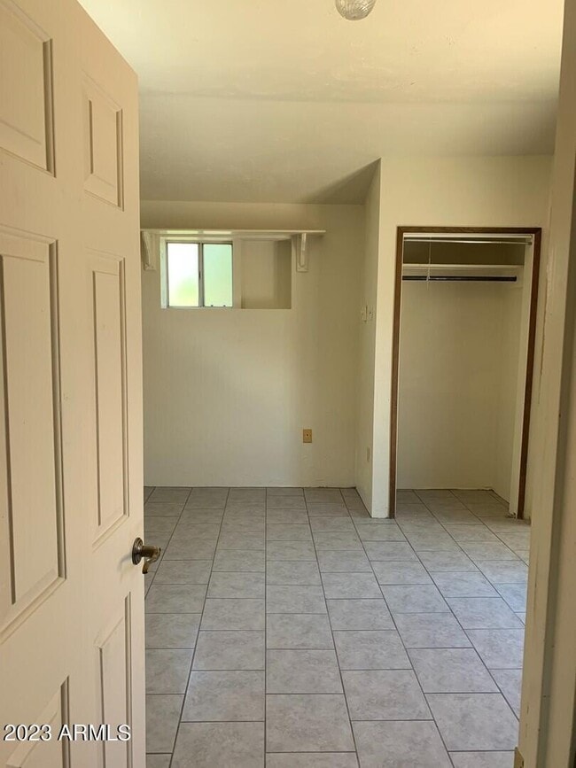 Foto del edificio - 912 E Allen St