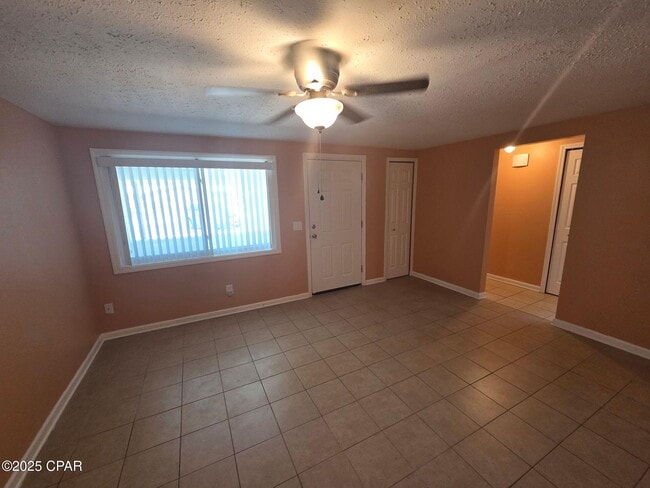 Building Photo - 6216 Pridgen St