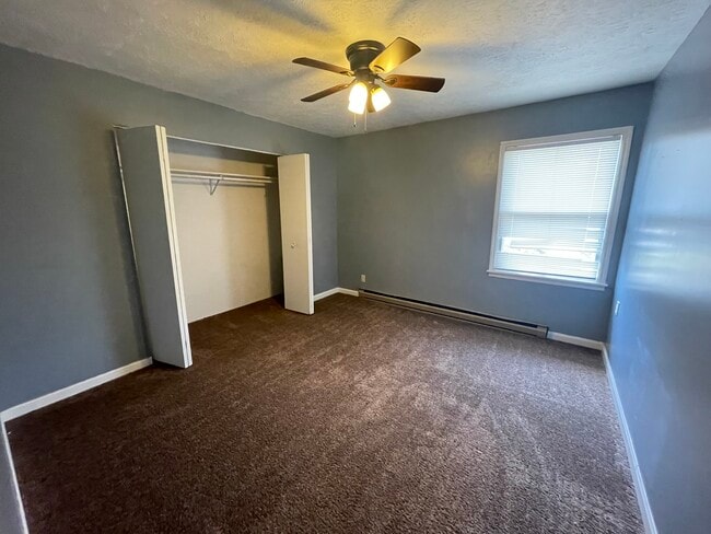 Foto del edificio - 201 W Main St