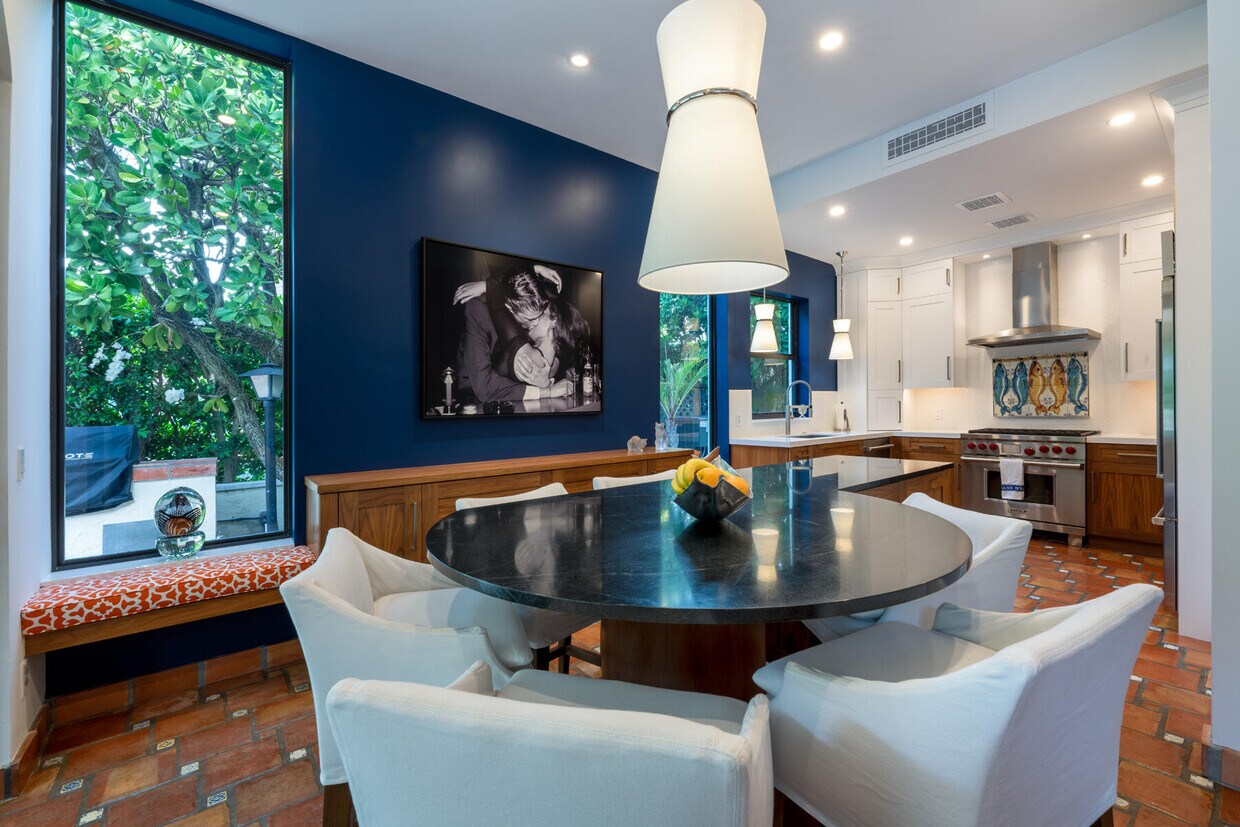 Foto principal - 264 Everglade Ave