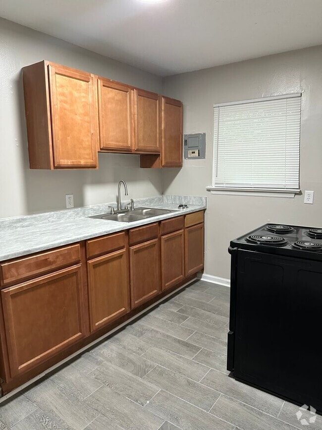 Building Photo - 3625 Glenwood Dr
