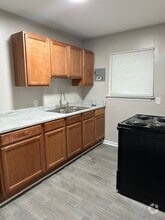 Building Photo - 3625 Glenwood Dr