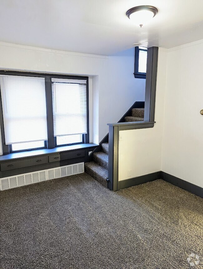 The Thornton Heights Student Apartments for Rent Akron, OH 7