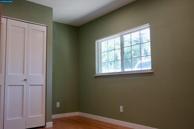 Foto del edificio - 2591 Walnut Blvd