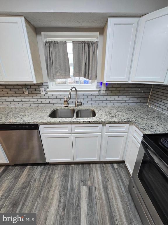 Building Photo - 6113 Tapir Pl