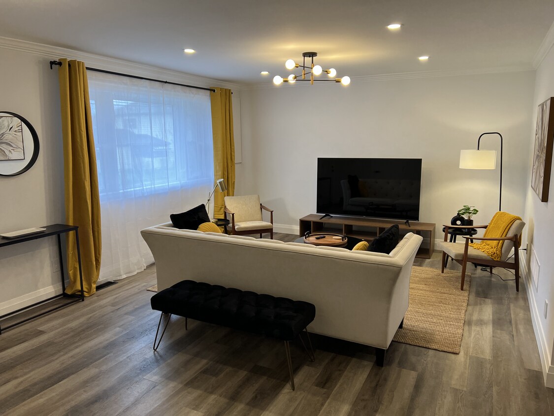 66 Maclellan Av, Quinte West, ON K8V 5H3 House for Rent in Quinte