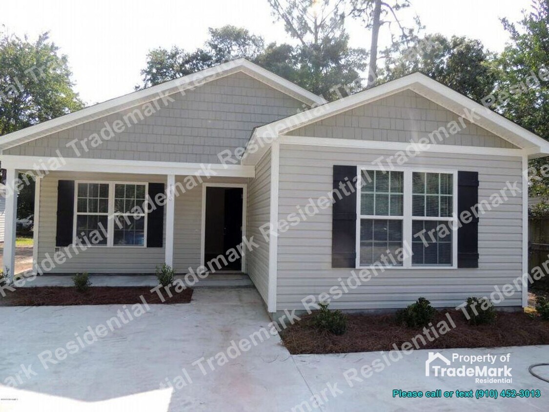 Primary Photo - 3 Bedroom, 2 Bath House Available Now