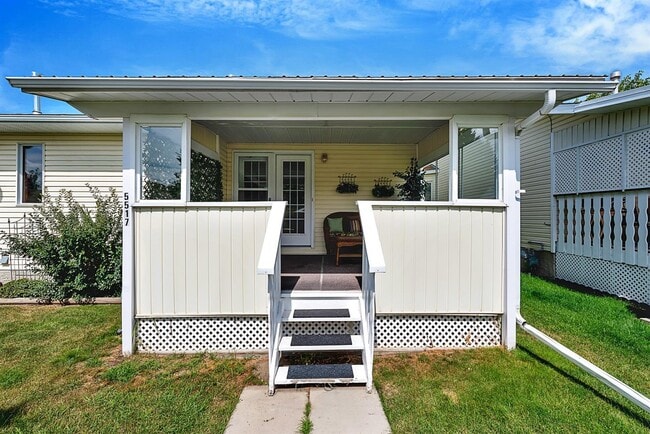 Building Photo - 0 Bed 0 Bath Unit in Olds, AB