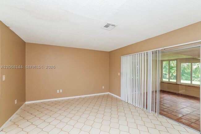 Foto del edificio - 1581 Wyndcliff Dr