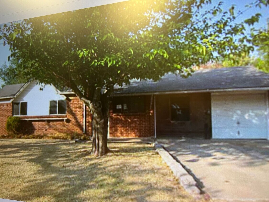 Foto principal - $500.00 off 1st rent!! READY TO MOVE IN!!!...